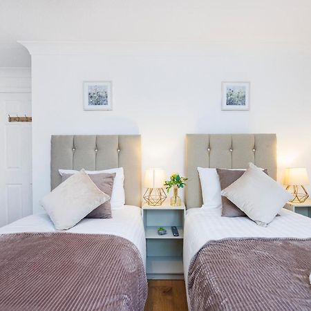 Lovely 2 Bd Hse With Parking Near Excel Londen Buitenkant foto