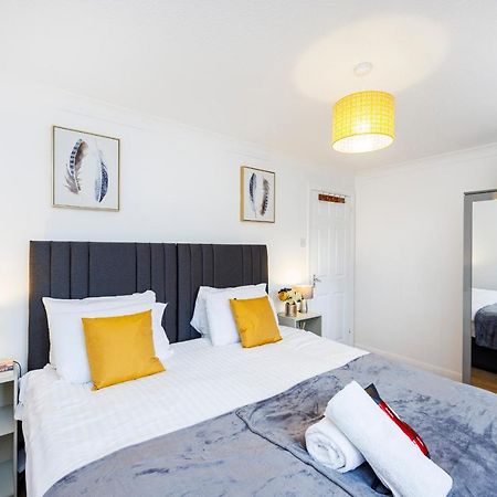 Lovely 2 Bd Hse With Parking Near Excel Londen Buitenkant foto