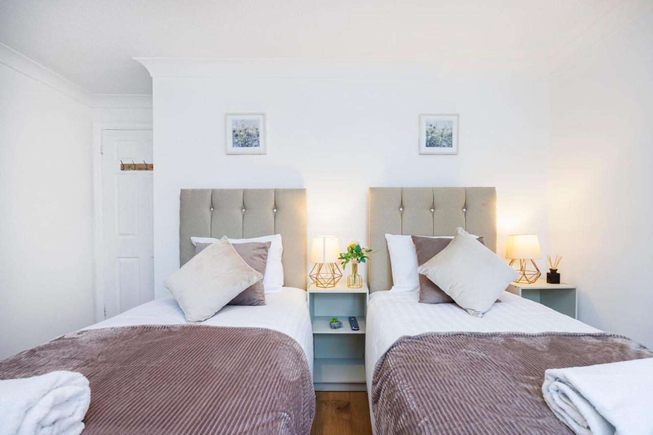 Lovely 2 Bd Hse With Parking Near Excel Londen Buitenkant foto