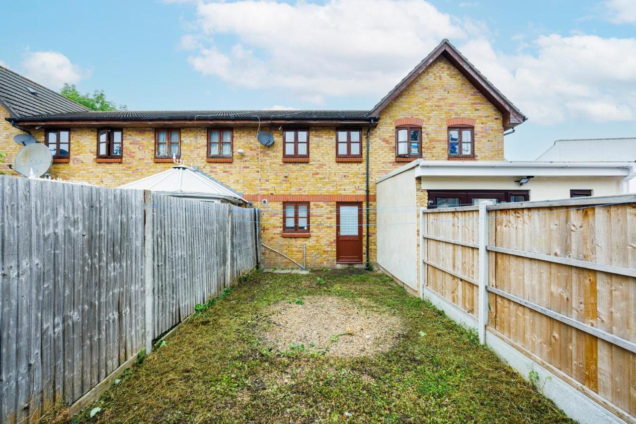 Lovely 2 Bd Hse With Parking Near Excel Londen Buitenkant foto
