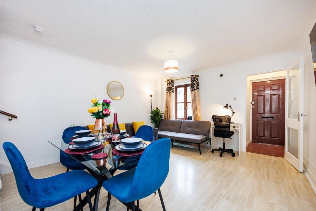 Lovely 2 Bd Hse With Parking Near Excel Londen Buitenkant foto