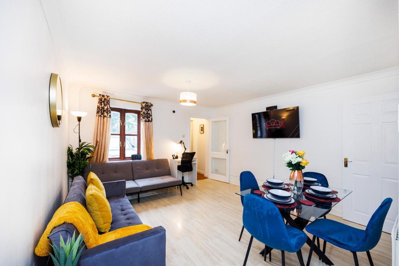 Lovely 2 Bd Hse With Parking Near Excel Londen Buitenkant foto